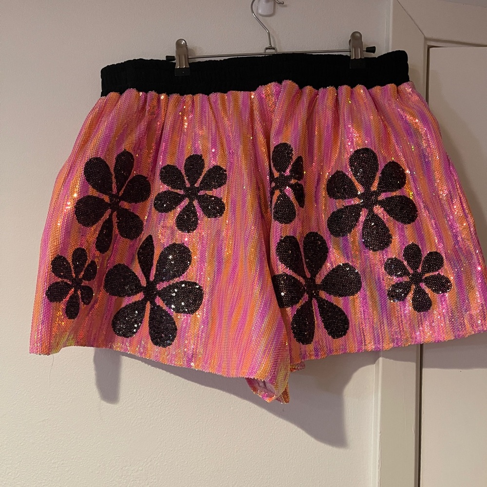 Queen of Sparkles Womens Shorts XL Pink Orange Sequins Retro Floral Disco 70's